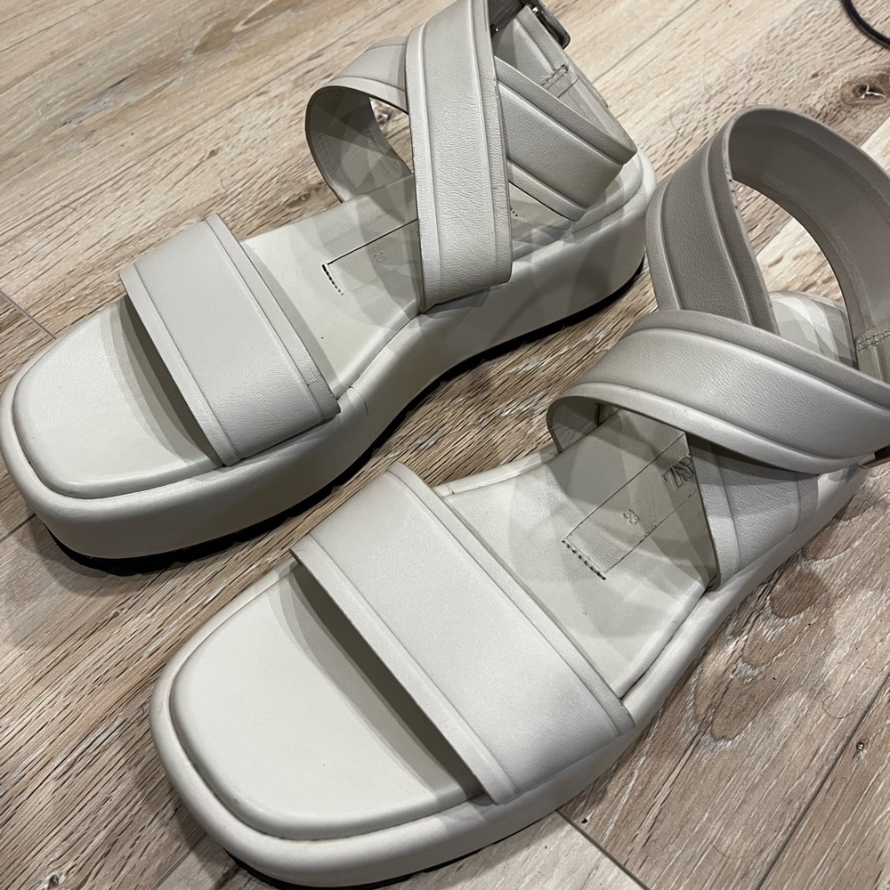 Zara white/beige sandals